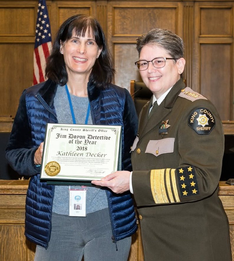 Kathy Decker receiving the King County Sheriff's Office Jim Doyon Detective of the Year award for 2018